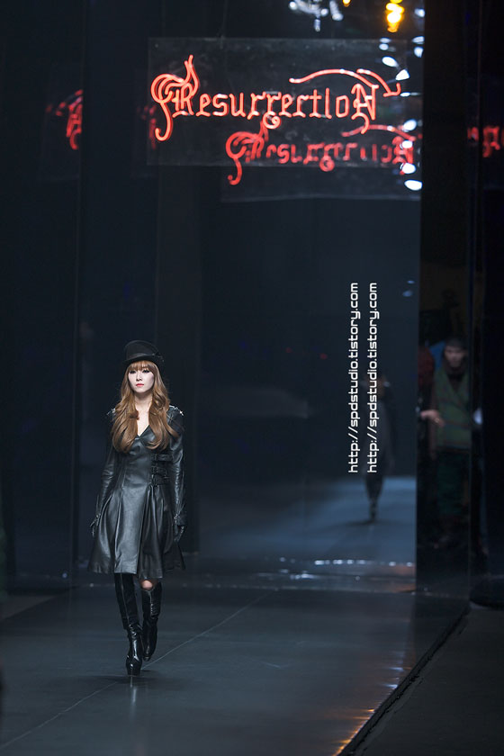 SNSD Jessica catwalk at Seoul Fashion Week