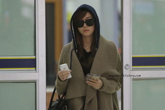 Jessica, Taeyeon, Tiffany @ Gimpo Airport