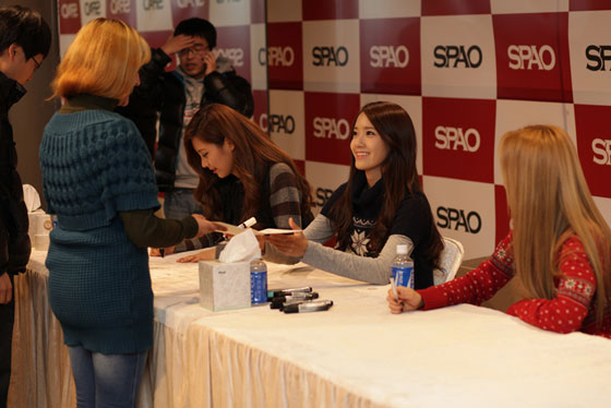 SNSD SPAO fansign in Myeongdong