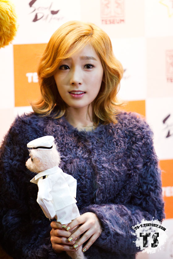 SNSD Taeyeon Seoul Doll Fair 2011