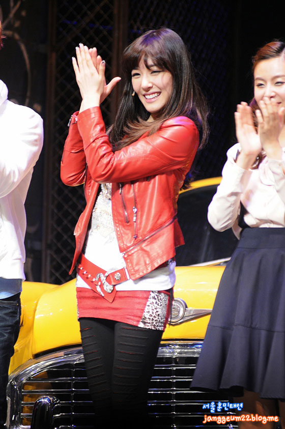 SNSD Tiffany Fame musical show