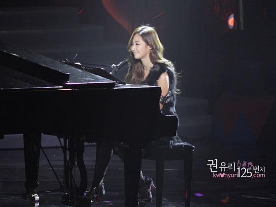 Yuri focus @ MBC Christmas Special