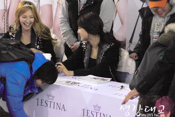 SNSD Sooyoung Jestina fansigning