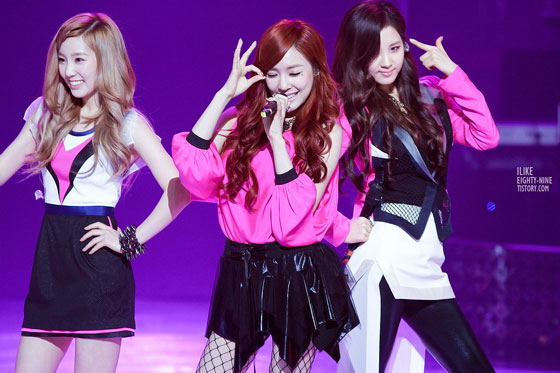 SNSD TaeTiSeo Twinkle Show Champion