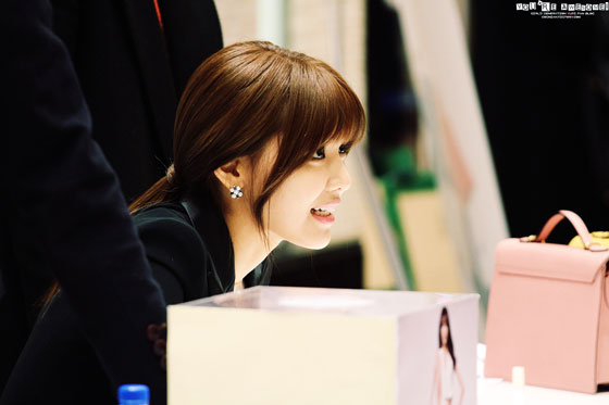 Sooyoung Double M fan signing event