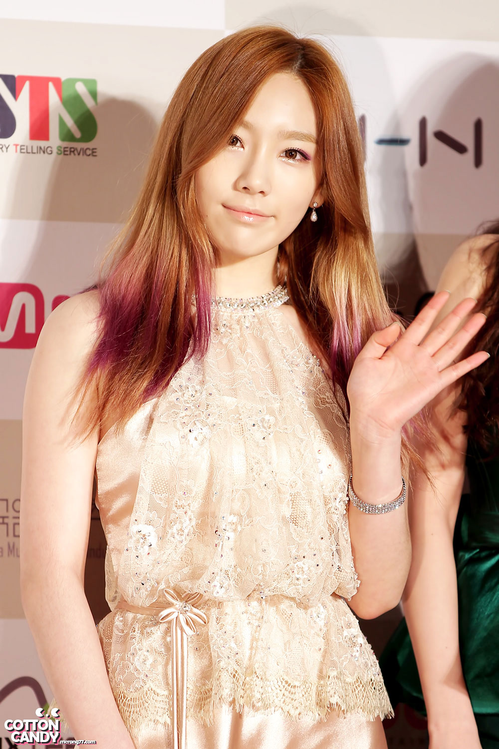 Taeyeon @ Gaon Chart Kpop Awards 2013