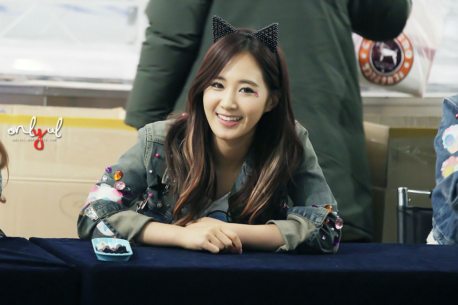Snsd Yuri Times Square fan signing event