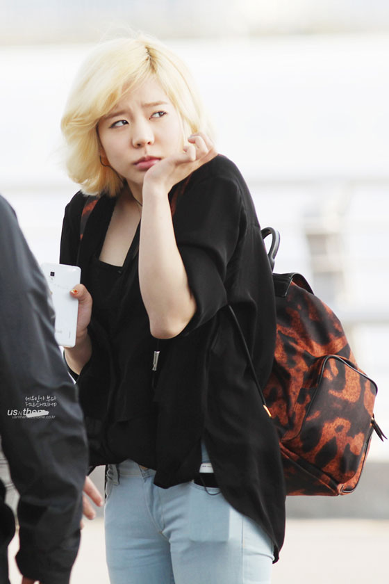 SNSD Sunny Incheon Airport style
