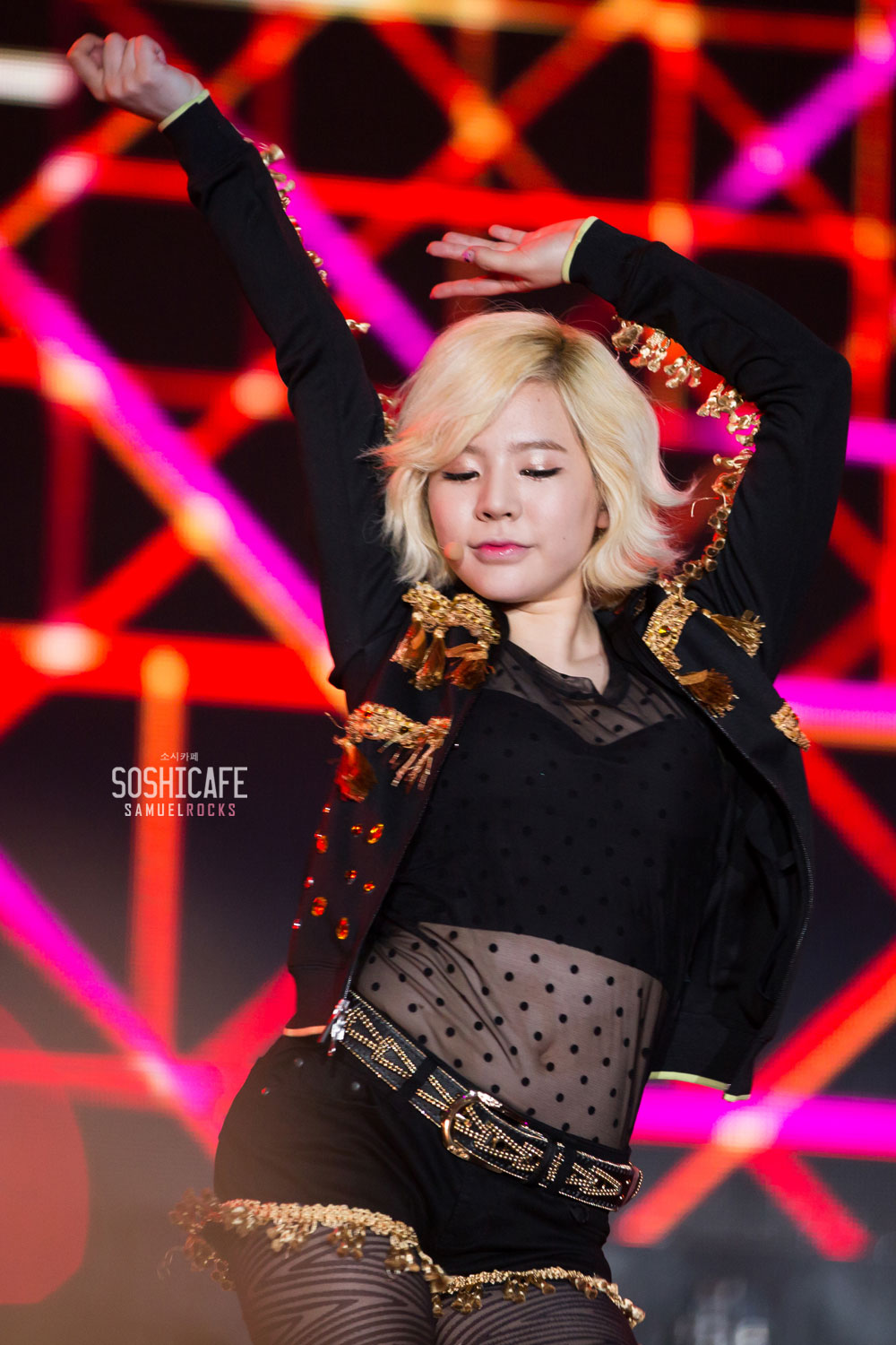 Sunny @ Super Joint Concert in Thailand