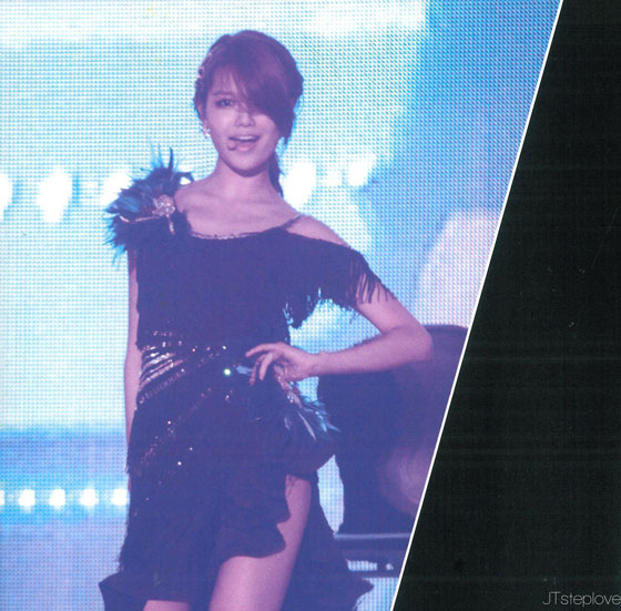 Sooyoung 2011 Girls Generation Tour photobook