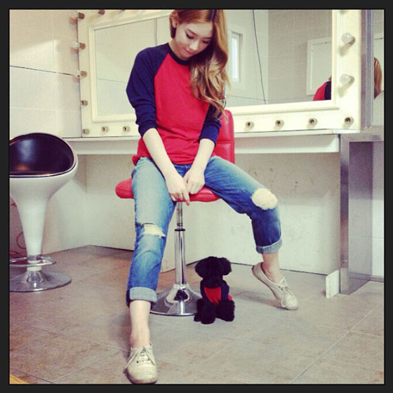 SNSD Taeyeon Ginger Instagram selca