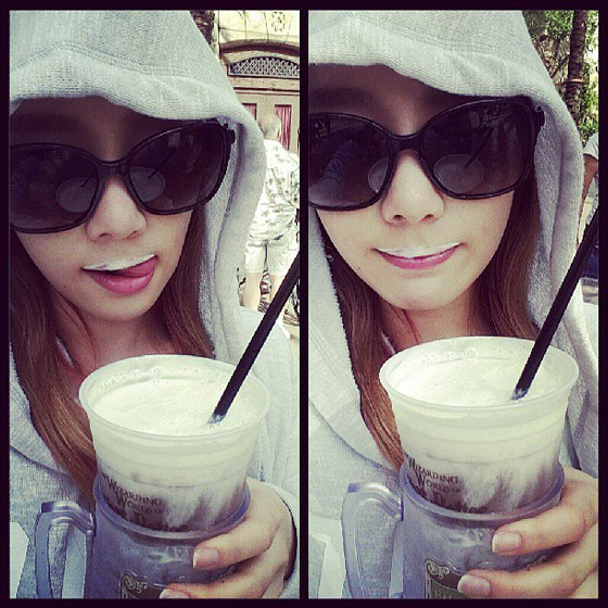 SNSD Taeyeon milk Instagram selca