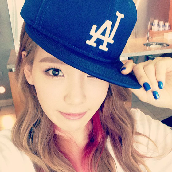 SNSD Taeyeon Dodgers Instagram selca