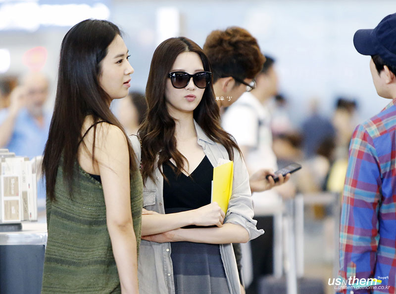 Seohyun & Yuri Incheon Airport to Singapore