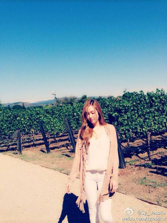 SNSD Jessica vineyard Weibo selca