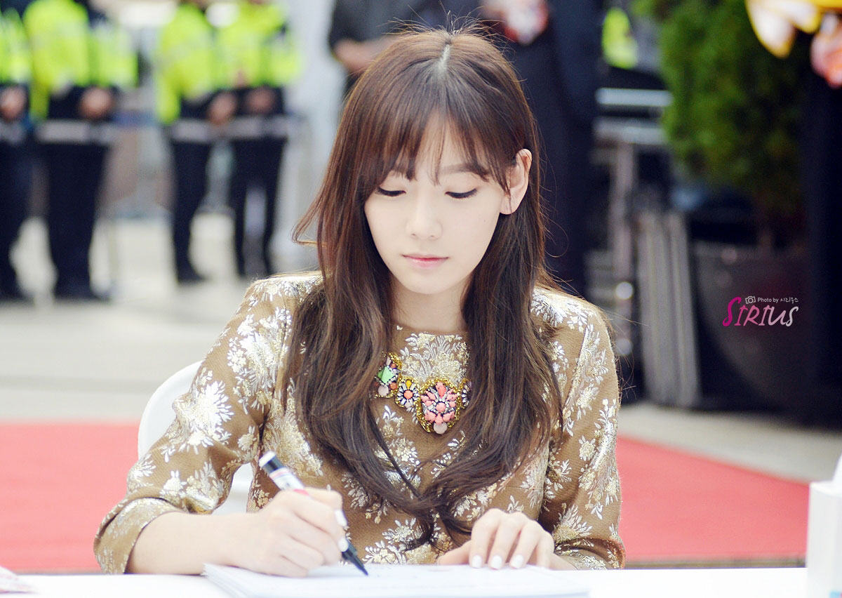 SNSD Lotte Department Store fan signing event
