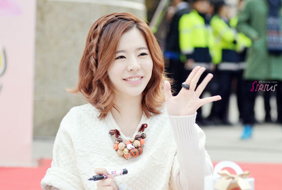 SNSD Sunny Lotte Department Store fansign