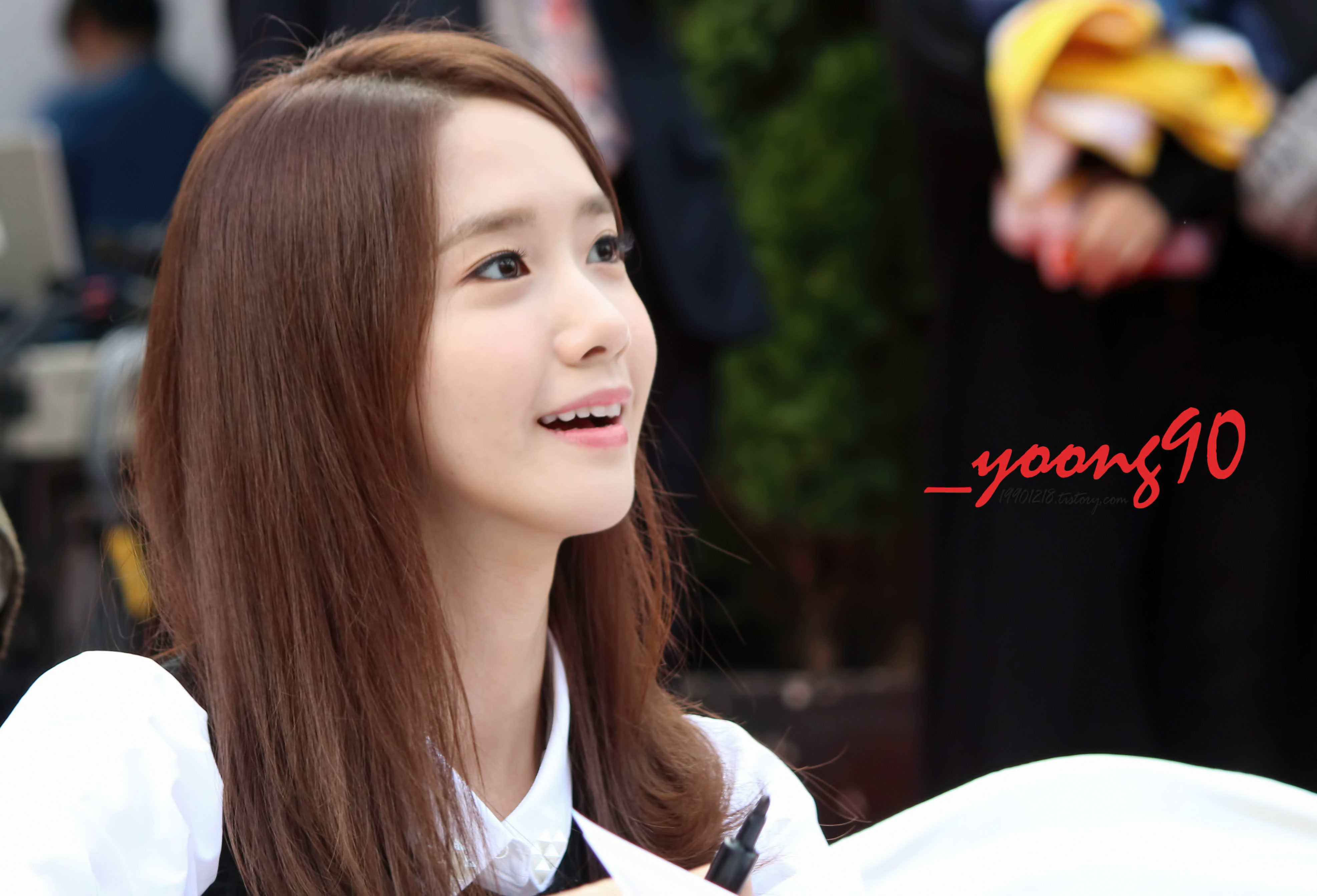 Yoona @ Lotte Department Store fansign HD