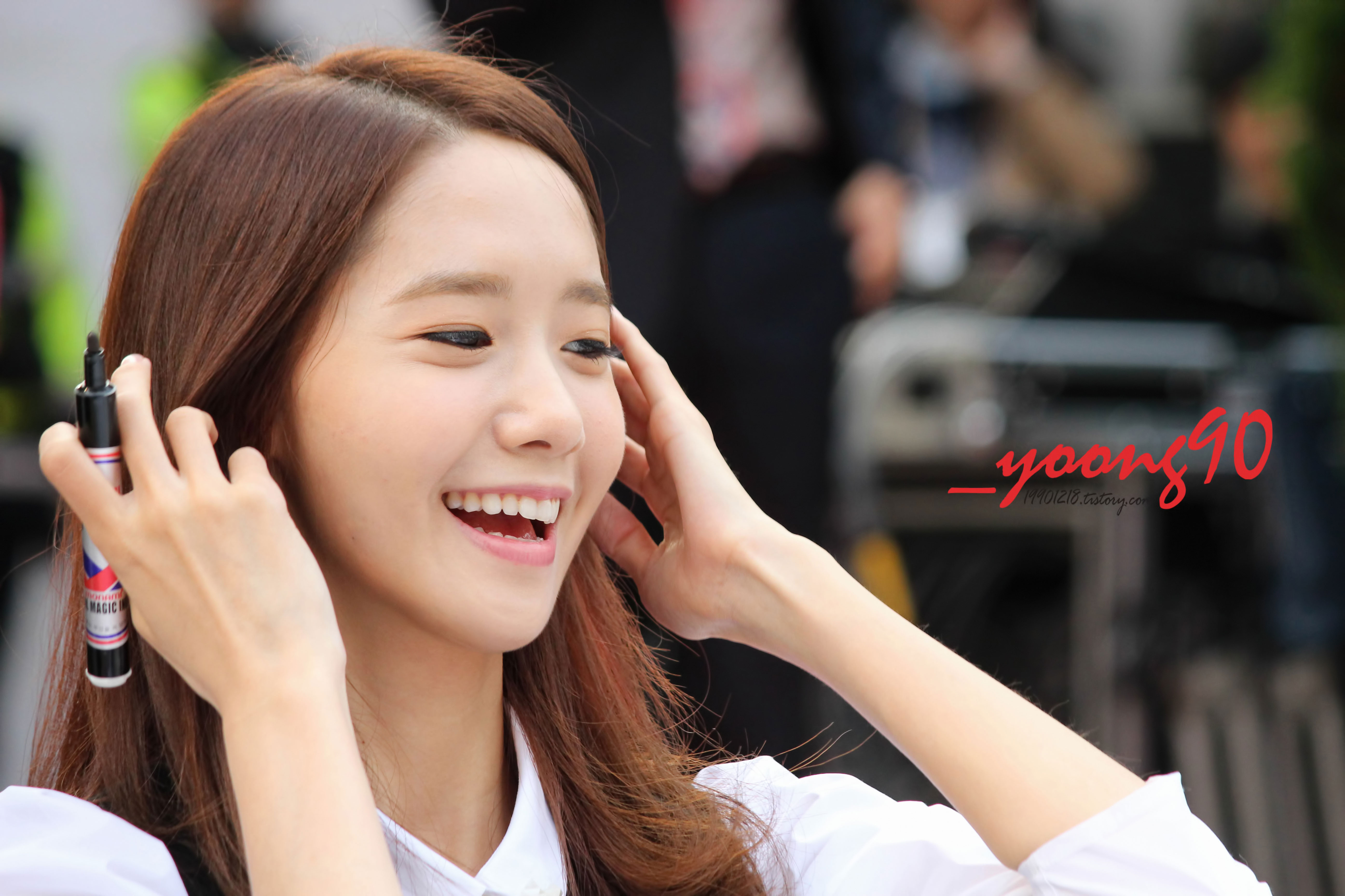 Yoona @ Lotte Department Store fansign HD