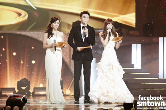 SNSD Taeyeon Tiffany Golden Disk Awards 2014