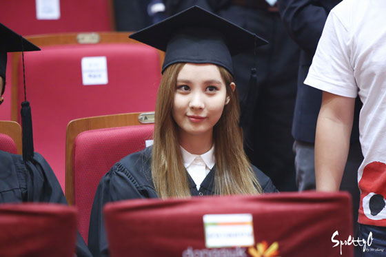 SNSD Seohyun gradutes from Dongguk university