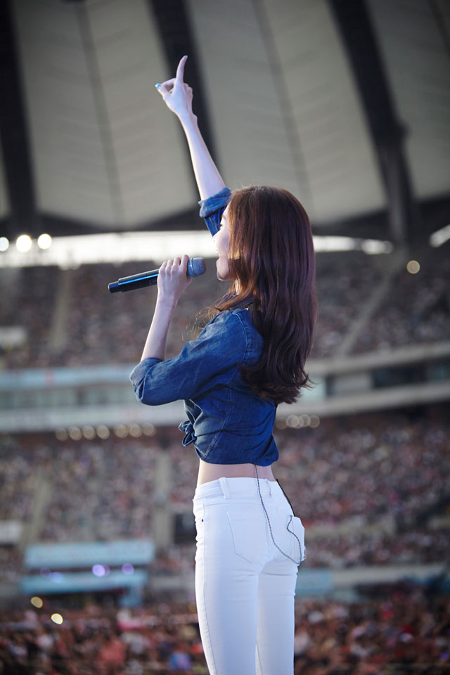 SNSD Yoona SMTOWN Live World Tour Seoul 2014