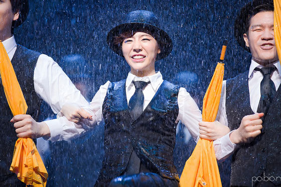 SNSD Sunny Singin In The Rain Musical
