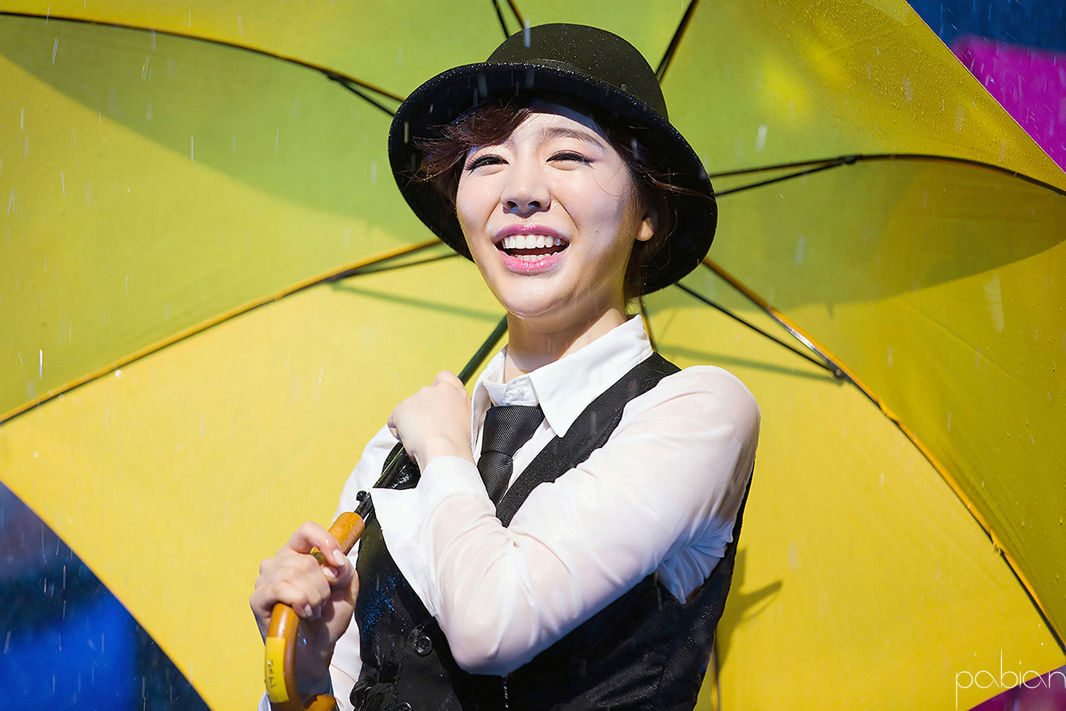 Sunny Singin&#8217; In The Rain