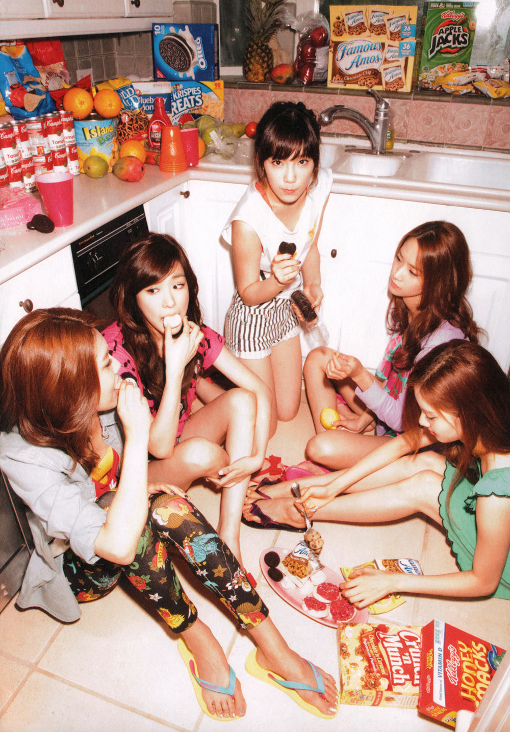 Girls Generation Holiday Japanese photobook