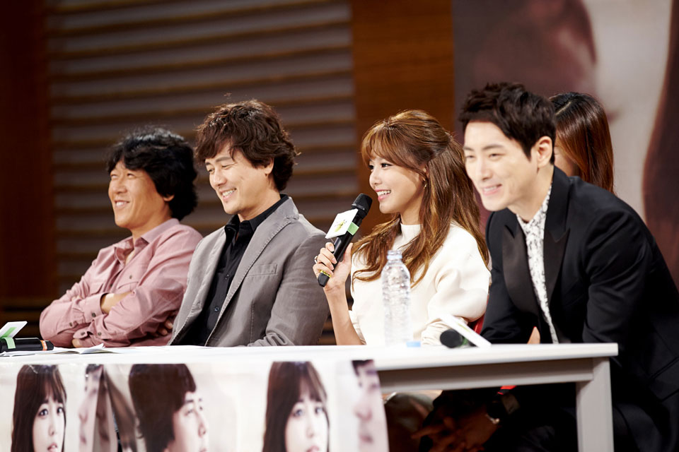 SNSD Sooyoung Spring Days press conference