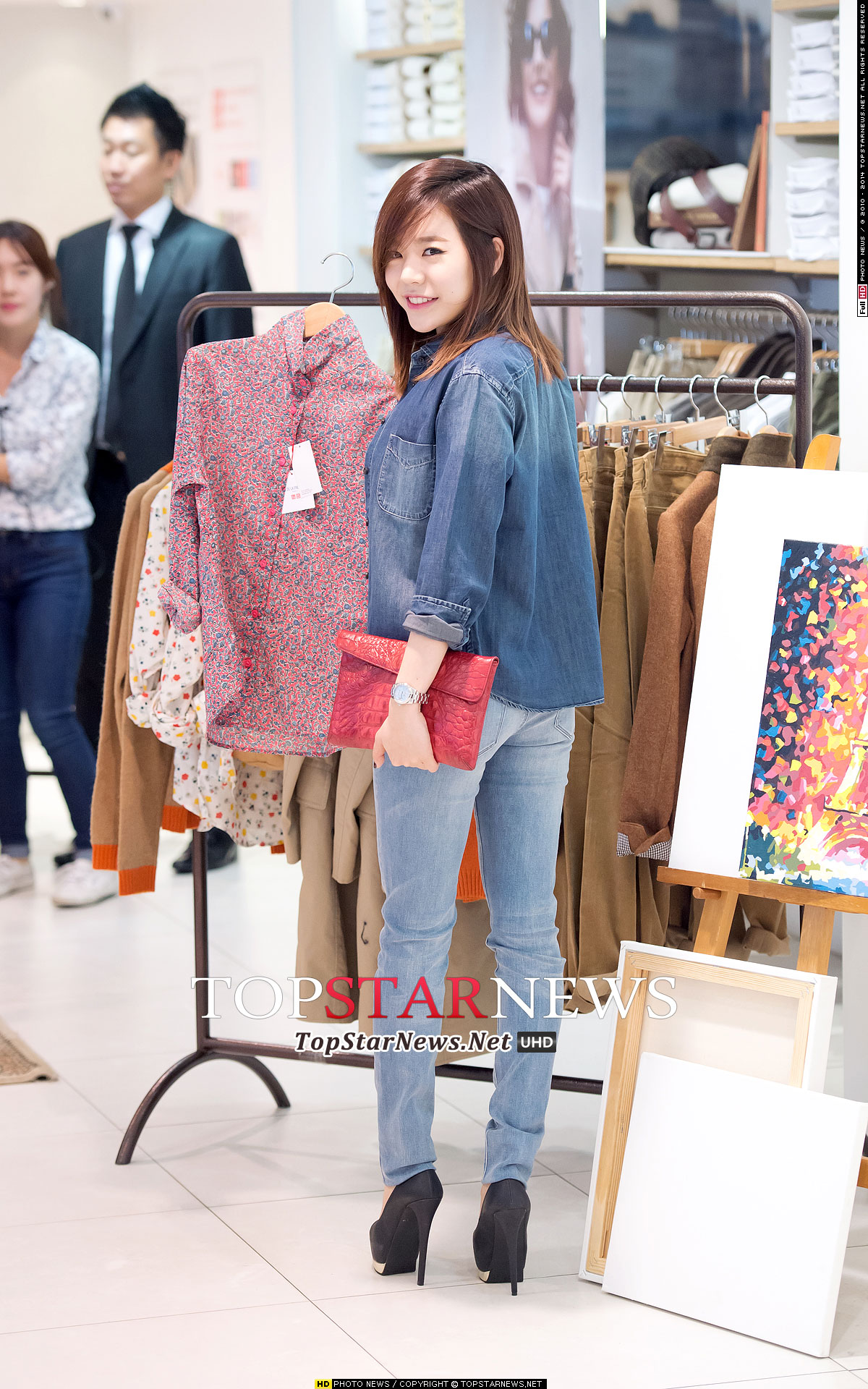 Sunny Uniqlo product launching event