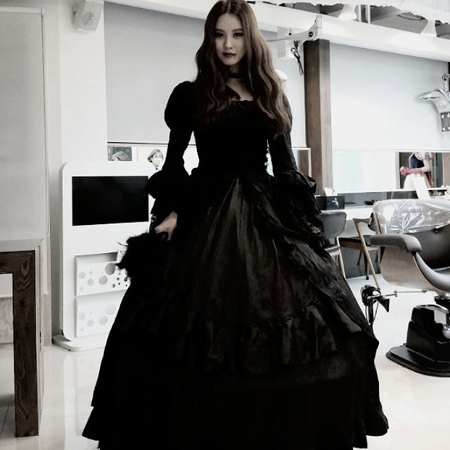 SNSD Seohyun SM Halloween vampire Instagram