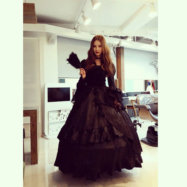 SNSD Seohyun SM Halloween sexy vampire