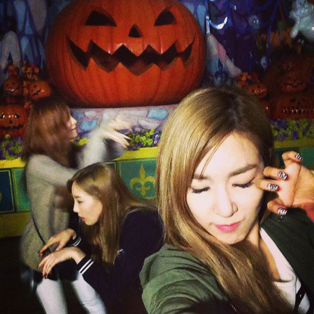 SNSD Taeyeon TaeTiSeo Halloween party