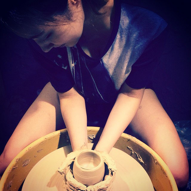 SNSD Yuri Instagram pottery practise