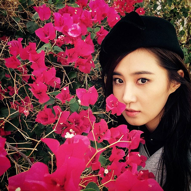SNSD Yuri Instagram Cosmopolitan flower