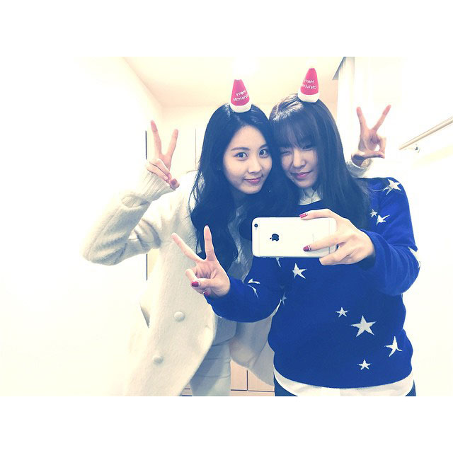 SNSD Tiffany Seohyun Christmas 2014