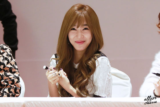 SNSD Tiffany Lotte fan signing event 2014
